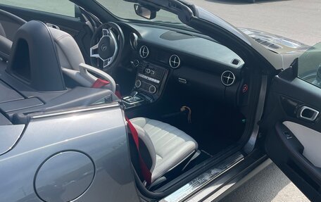 Mercedes-Benz SLK-Класс, 2015 год, 3 300 000 рублей, 10 фотография