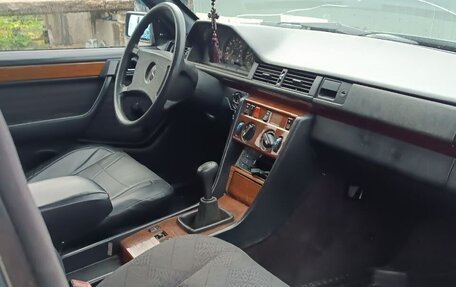 Mercedes-Benz W124, 1988 год, 240 000 рублей, 5 фотография