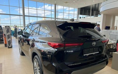Toyota Highlander, 2025 год, 6 199 000 рублей, 5 фотография