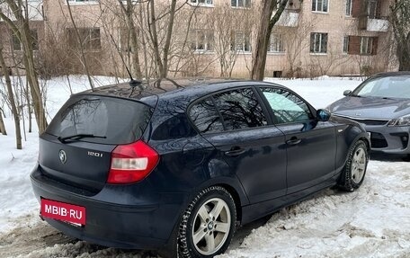 BMW 1 серия, 2006 год, 750 000 рублей, 2 фотография