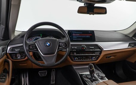 BMW 5 серия, 2018 год, 2 749 050 рублей, 7 фотография