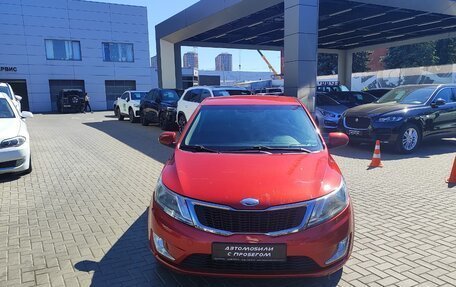 KIA Rio III рестайлинг, 2013 год, 980 000 рублей, 2 фотография