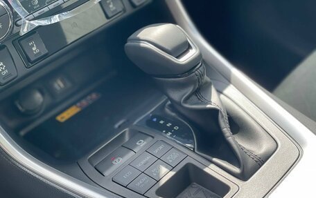 Toyota RAV4, 2025 год, 3 700 000 рублей, 16 фотография