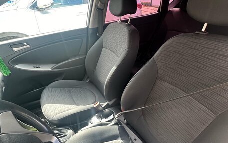 Hyundai Solaris II рестайлинг, 2014 год, 780 000 рублей, 3 фотография