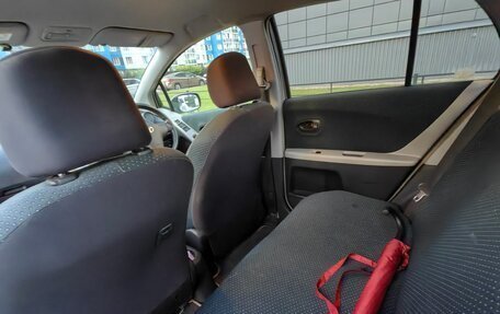 Toyota Vitz, 2005 год, 400 000 рублей, 2 фотография