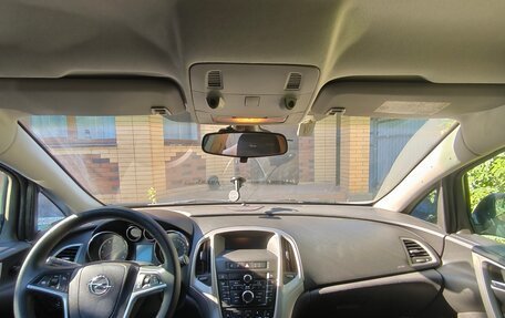 Opel Astra J, 2010 год, 600 000 рублей, 3 фотография