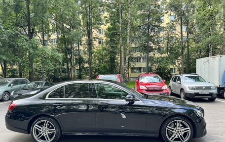 Mercedes-Benz E-Класс, 2019 год, 4 500 000 рублей, 3 фотография