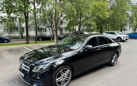Mercedes-Benz E-Класс, 2019 год, 4 500 000 рублей, 7 фотография