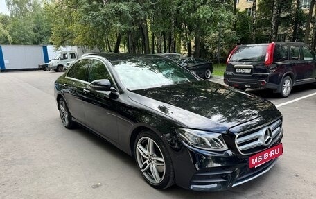 Mercedes-Benz E-Класс, 2019 год, 4 500 000 рублей, 2 фотография