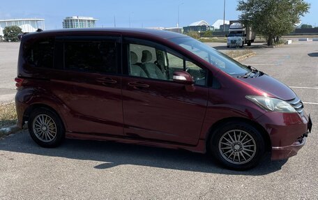 Honda Freed I, 2008 год, 800 000 рублей, 2 фотография