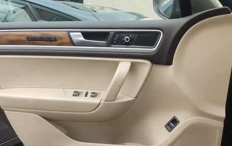 Volkswagen Touareg III, 2012 год, 1 700 000 рублей, 3 фотография