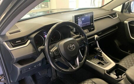Toyota RAV4, 2021 год, 3 000 000 рублей, 14 фотография