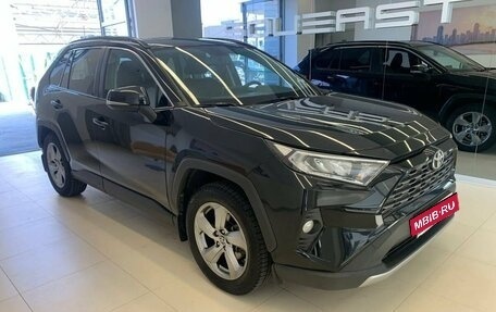 Toyota RAV4, 2021 год, 3 000 000 рублей, 3 фотография