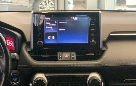 Toyota RAV4, 2021 год, 3 000 000 рублей, 13 фотография