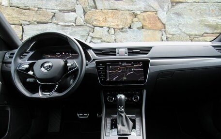Skoda Superb III рестайлинг, 2022 год, 3 490 000 рублей, 9 фотография