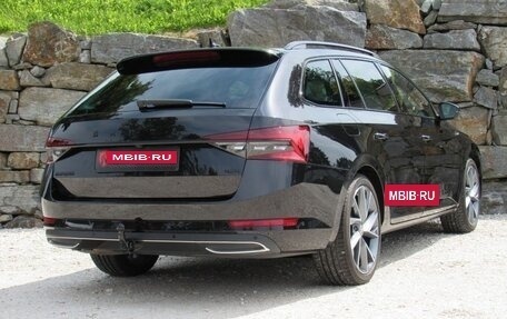 Skoda Superb III рестайлинг, 2022 год, 3 490 000 рублей, 3 фотография