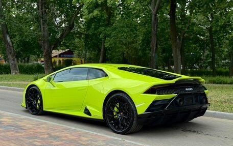 Lamborghini Huracán, 2022 год, 32 000 000 рублей, 5 фотография