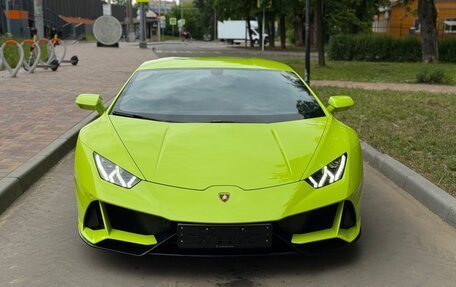 Lamborghini Huracán, 2022 год, 32 000 000 рублей, 2 фотография