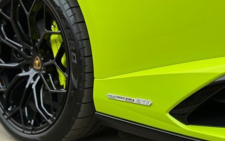 Lamborghini Huracán, 2022 год, 32 000 000 рублей, 20 фотография