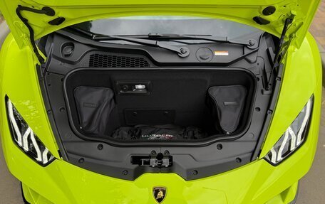 Lamborghini Huracán, 2022 год, 32 000 000 рублей, 24 фотография