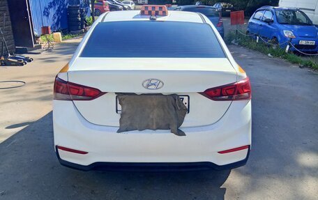 Hyundai Solaris II рестайлинг, 2017 год, 590 000 рублей, 2 фотография