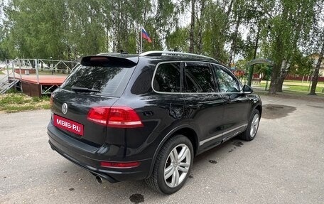 Volkswagen Touareg III, 2012 год, 2 600 000 рублей, 2 фотография