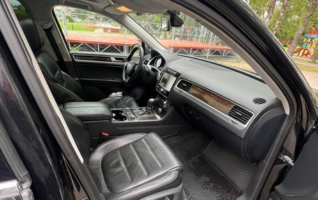 Volkswagen Touareg III, 2012 год, 2 600 000 рублей, 21 фотография
