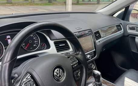 Volkswagen Touareg III, 2012 год, 2 600 000 рублей, 38 фотография