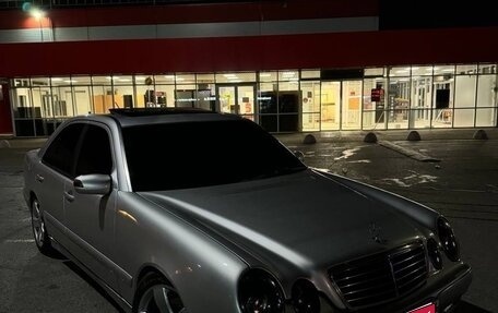 Mercedes-Benz E-Класс, 2001 год, 425 000 рублей, 1 фотография