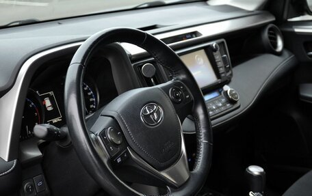 Toyota RAV4, 2019 год, 2 349 000 рублей, 2 фотография
