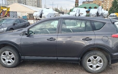 Toyota RAV4, 2016 год, 1 750 000 рублей, 2 фотография