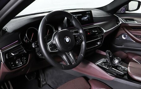 BMW 5 серия, 2018 год, 4 490 000 рублей, 15 фотография