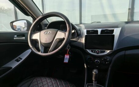 Hyundai Solaris II рестайлинг, 2013 год, 795 000 рублей, 10 фотография