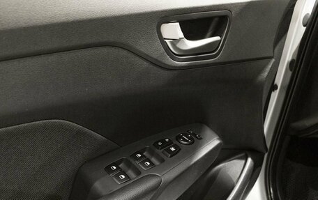 Hyundai Solaris II рестайлинг, 2019 год, 1 400 300 рублей, 8 фотография
