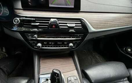 BMW 5 серия, 2018 год, 3 600 000 рублей, 16 фотография