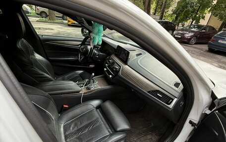 BMW 5 серия, 2018 год, 3 600 000 рублей, 11 фотография