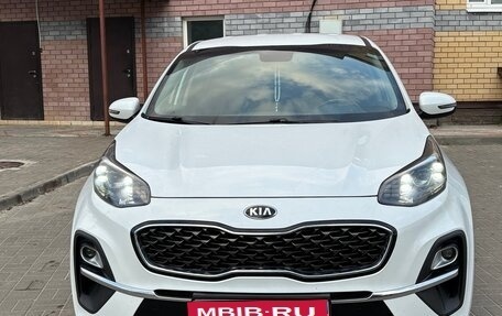 KIA Sportage IV рестайлинг, 2020 год, 2 410 000 рублей, 1 фотография