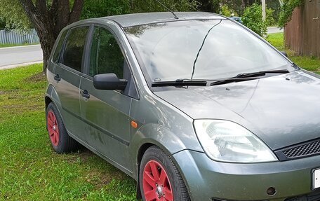 Ford Fiesta, 2002 год, 300 000 рублей, 3 фотография