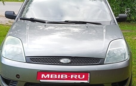 Ford Fiesta, 2002 год, 300 000 рублей, 2 фотография