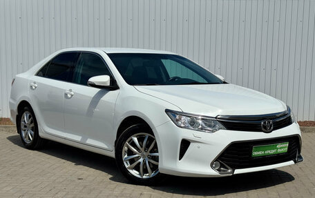 Toyota Camry, 2016 год, 1 900 000 рублей, 3 фотография