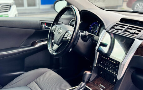 Toyota Camry, 2016 год, 1 900 000 рублей, 17 фотография