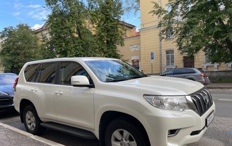 Toyota Land Cruiser Prado 150 рестайлинг 2, 2020 год, 5 049 000 рублей, 7 фотография