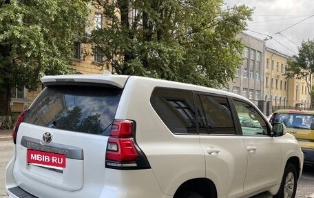 Toyota Land Cruiser Prado 150 рестайлинг 2, 2020 год, 5 049 000 рублей, 5 фотография