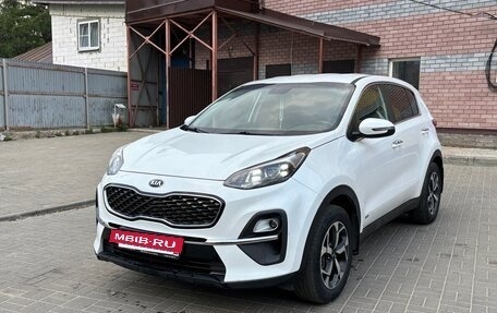 KIA Sportage IV рестайлинг, 2020 год, 2 410 000 рублей, 2 фотография