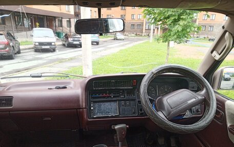 Toyota HiAce H100, 1992 год, 550 000 рублей, 4 фотография
