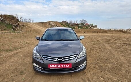 Hyundai Solaris II рестайлинг, 2016 год, 1 100 000 рублей, 2 фотография