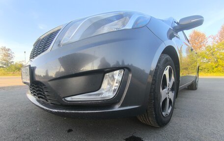 KIA Rio III рестайлинг, 2013 год, 1 050 000 рублей, 28 фотография