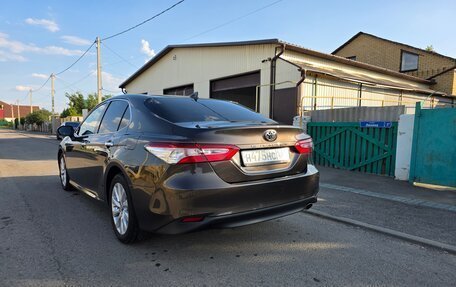 Toyota Camry, 2019 год, 2 750 000 рублей, 4 фотография