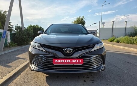 Toyota Camry, 2019 год, 2 750 000 рублей, 2 фотография