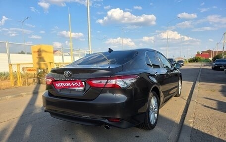 Toyota Camry, 2019 год, 2 750 000 рублей, 5 фотография
